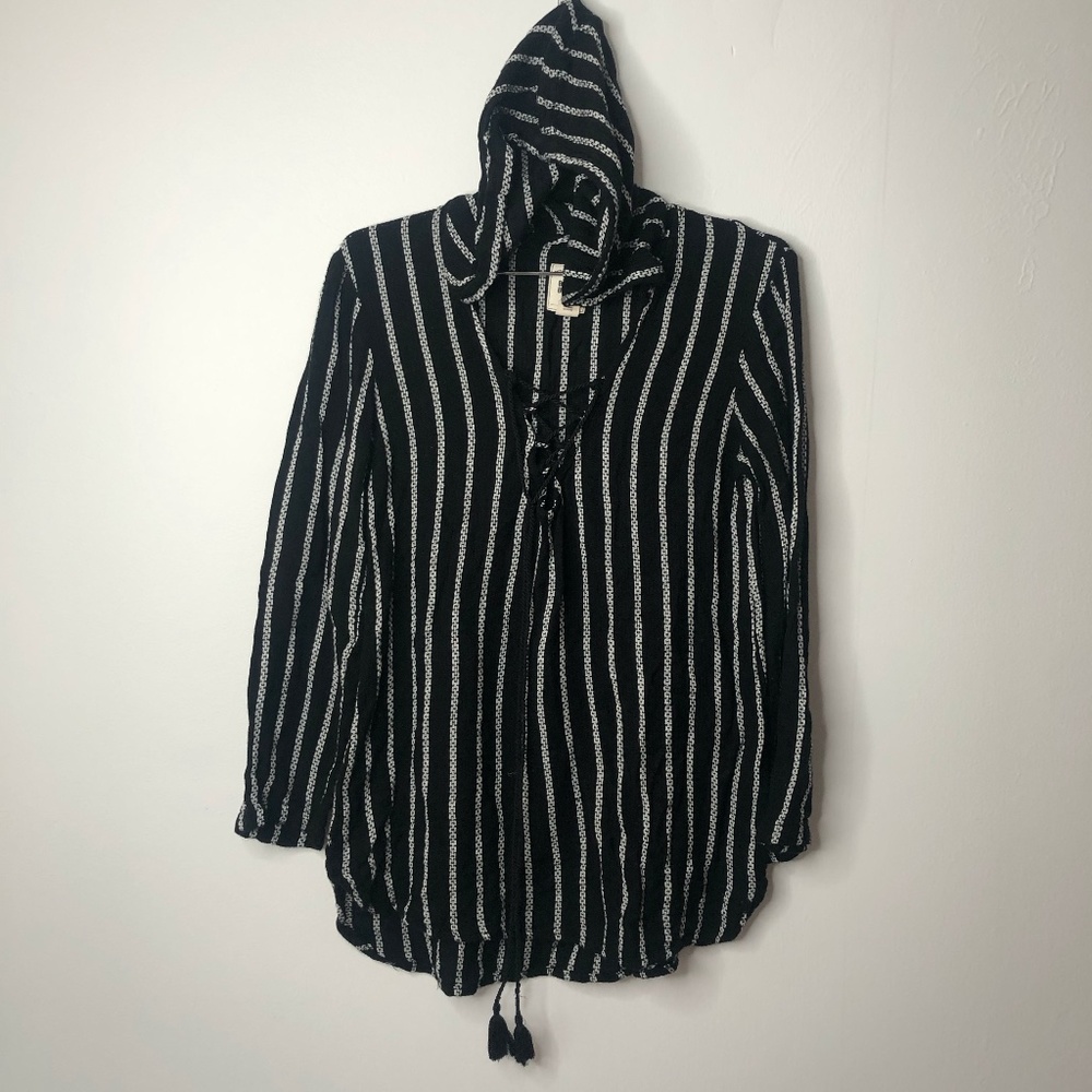 Billabong Swim Cover Up Size Small Black & White